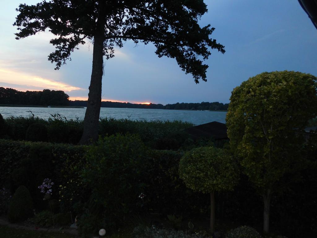 Bungalow Idylle Am See Neuruppin Exteriér fotografie