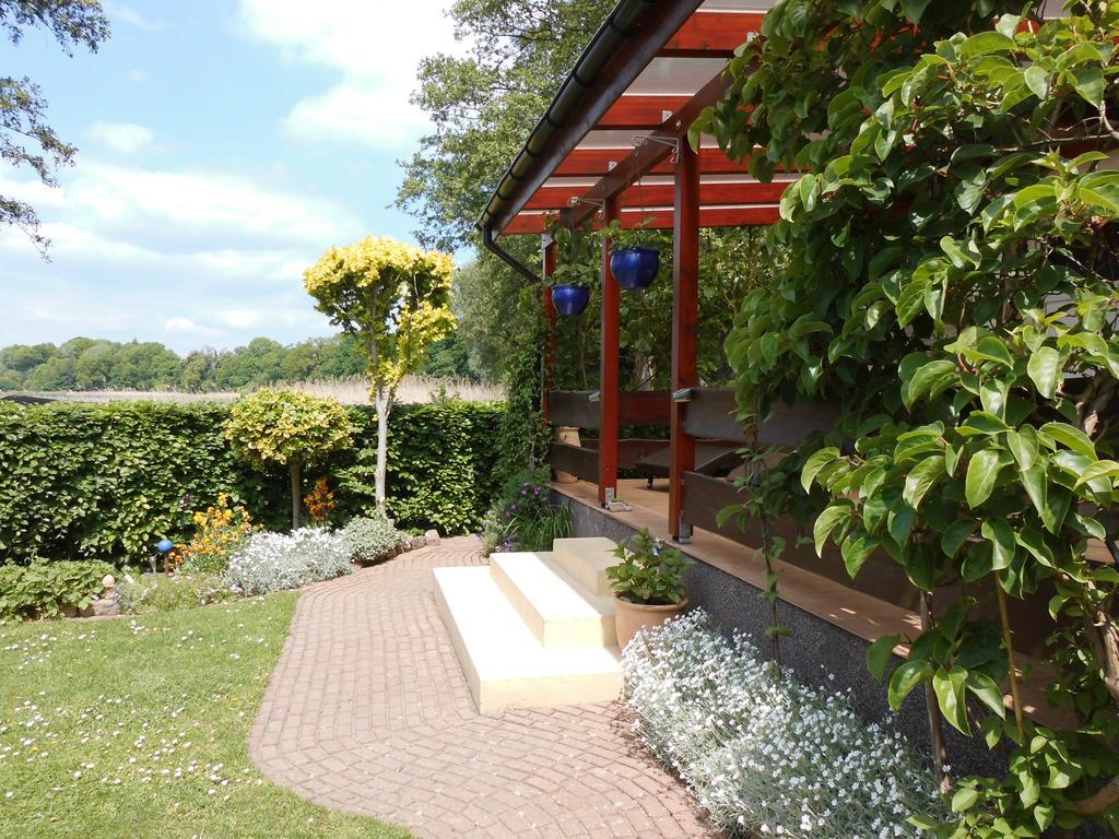 Bungalow Idylle Am See Neuruppin Exteriér fotografie